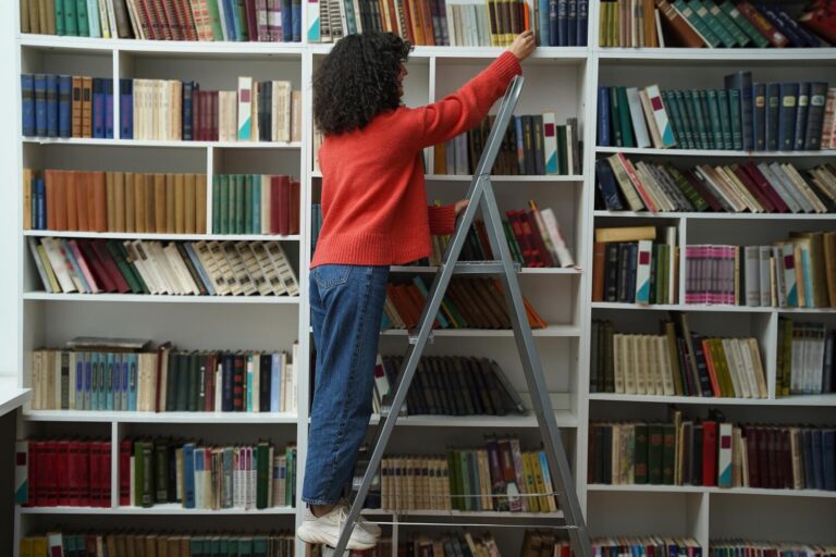 Jakie drabiny są idealne do bibliotek?
